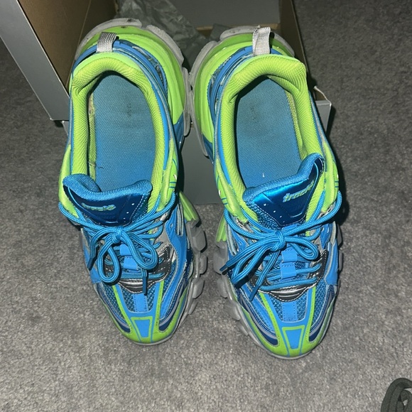 TRACK SNEAKER
TRICOLOR MESH/RUBBERNOT
WASH
KAKI/DARK GREV/GREEN E 43 - Picture 5 of 8